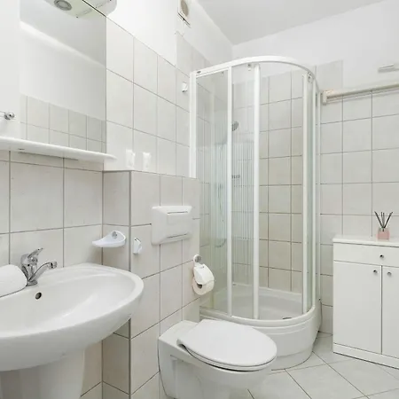 Cozy Jelitkowski Dwor In With Parking By Renters Daire *