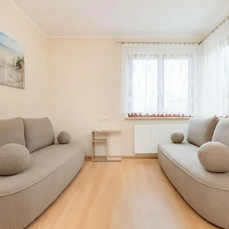 Daire Cozy Jelitkowski Dwor In With Parking By Renters